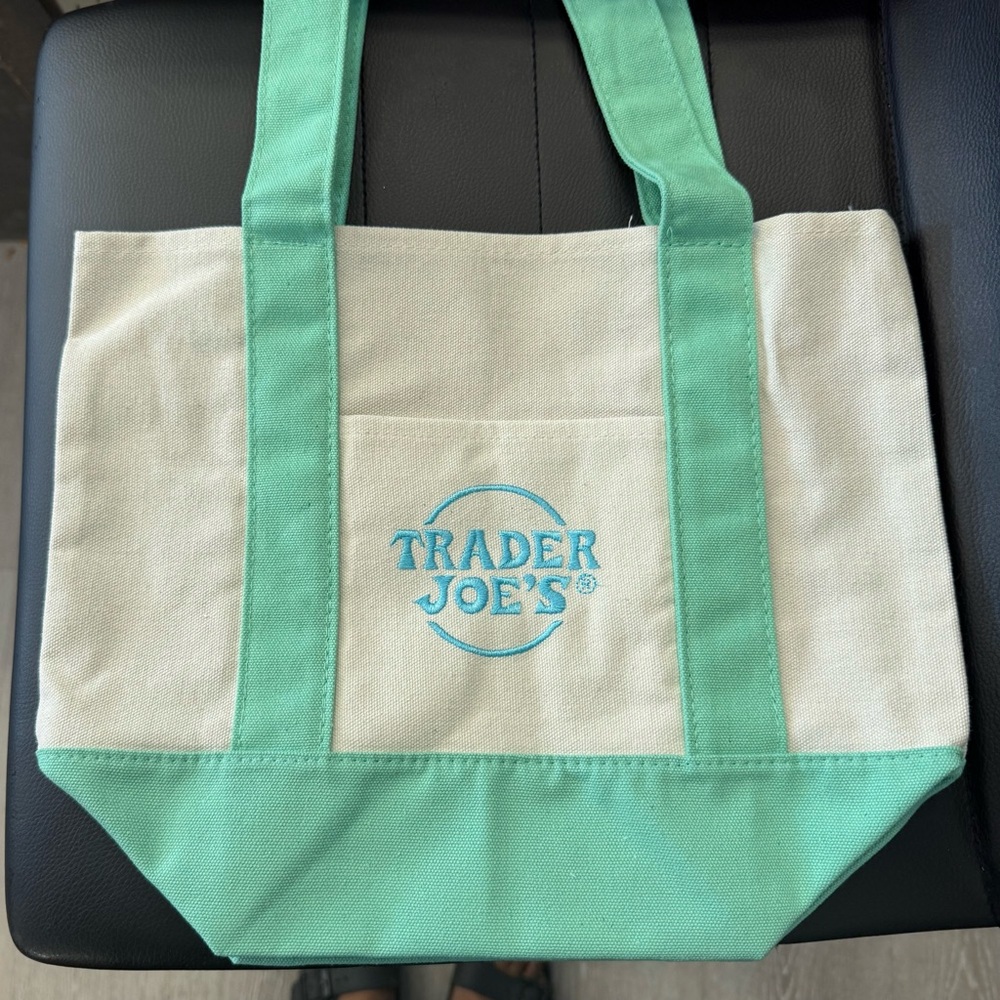 Trader Joe’s Limited Edition Mint Green and Cream Tote Bag